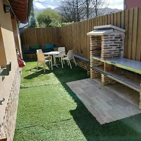 Jardines De Llanes *